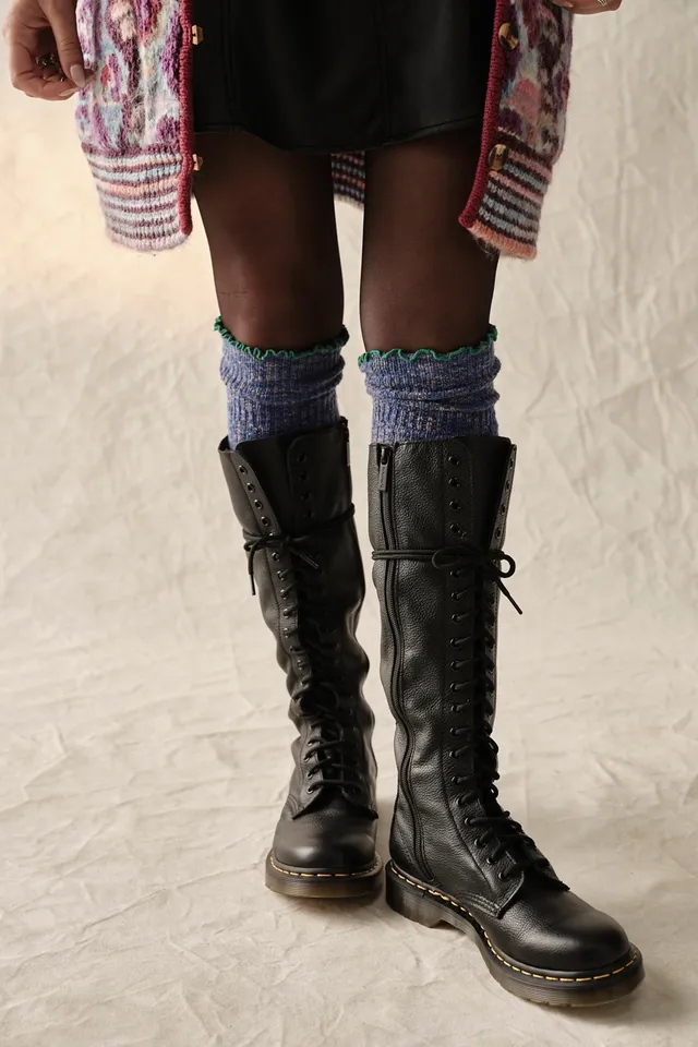 1B60 Virginia Leather Knee High Boots in Black