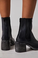 Essential Chelsea Boots