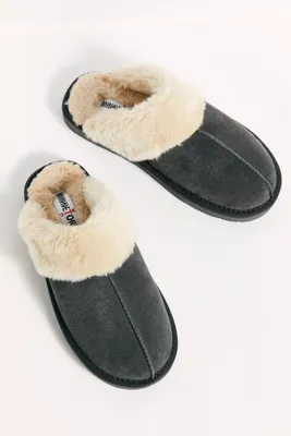 Minnetonka Chesney Slipper