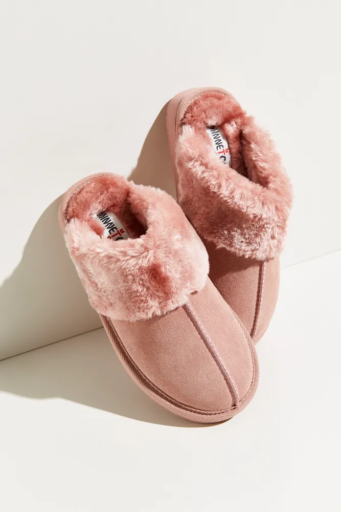 minnetonka chesney slippers