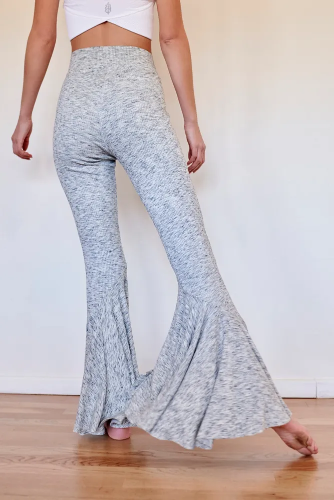 Mid-Rise Full Length Low And Flow Legging