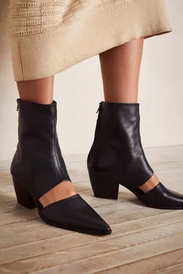Emelie Ankle Boots
