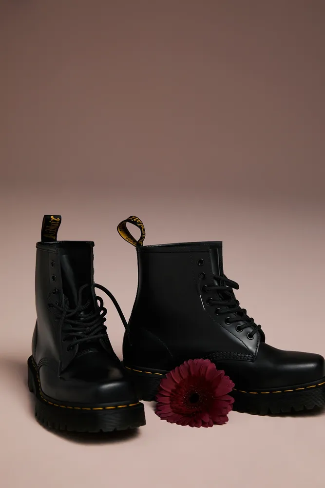 1460 Bex Smooth Leather Lace Up Boots in Black