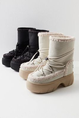 MOU Lunar Landing Snow Boots by at Free People, EU