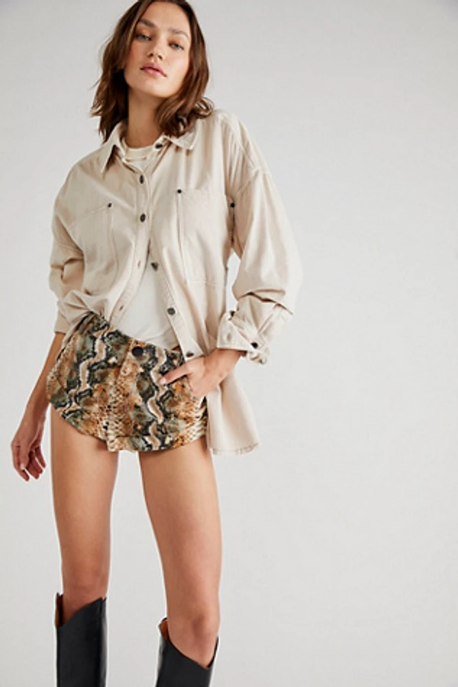 OneTeaspoon Bandits Low-Waist Printed Leather Shorts