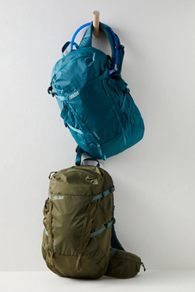 CamelBak Helena 20L Hydration Backpack | Pacific City display picture 2