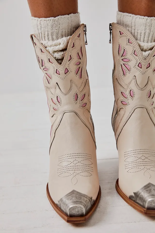 SELINA EMBROIDERED PATCHWORK BOOTS X FREE PEOPLE, hand made - MOM