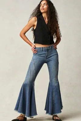 We The Free Twirl On Mid-Rise Crop Flare Jeans