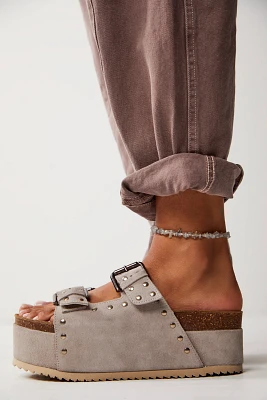 Studded Rule Breaker Flatform Sandals