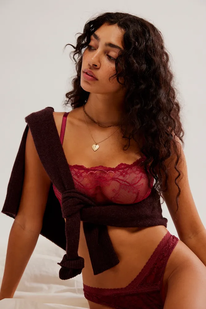 Annabelle Bralette Red