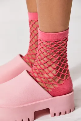 Hedge Fishnet Socks