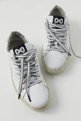 Duri Sneakers