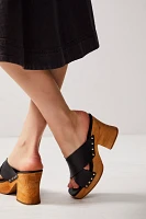 Mallory Criss Cross Clogs