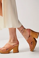 Mallory Criss Cross Clogs