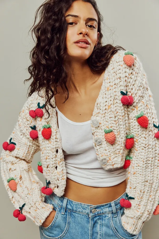 Strawberry Ruffled Crop Top 🍓💗