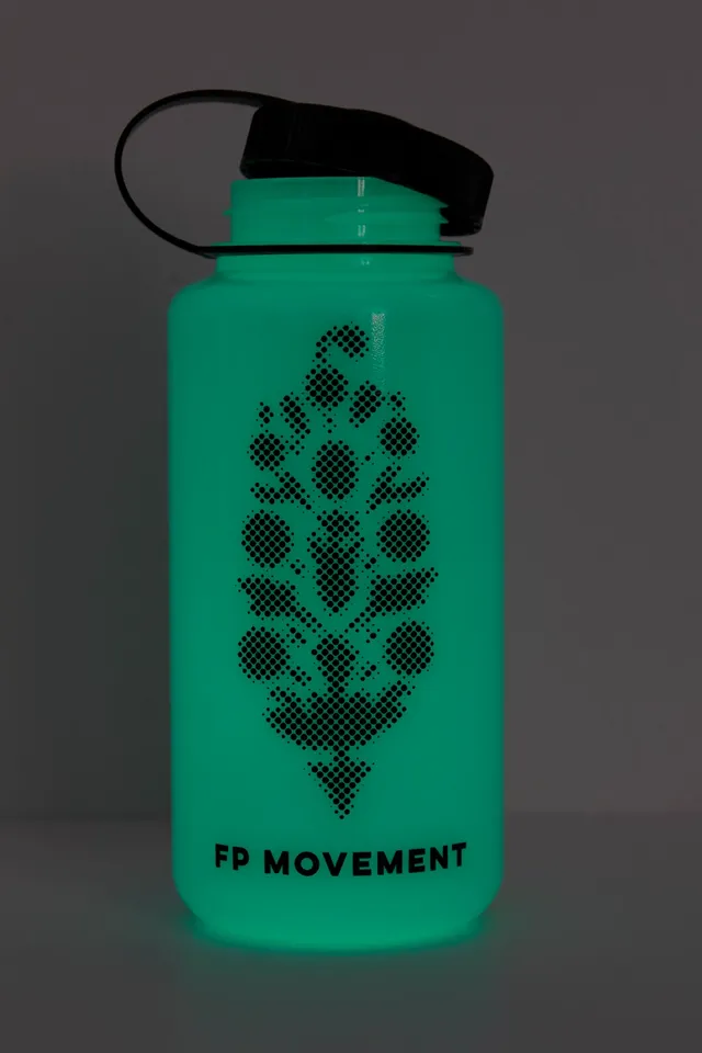FP Movement Exclusive 24oz Collapsible Carabiner Bottle