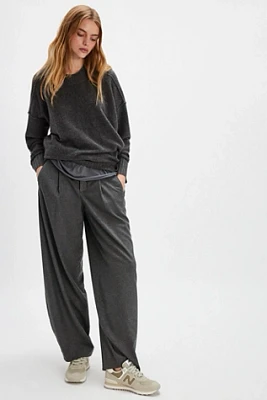 Closed Wendlyn Pants