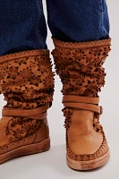 Picking Daisies Mocc Boots
