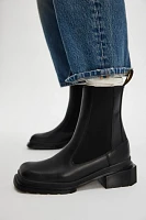 Dr. Martens Maybole Chelsea Boots