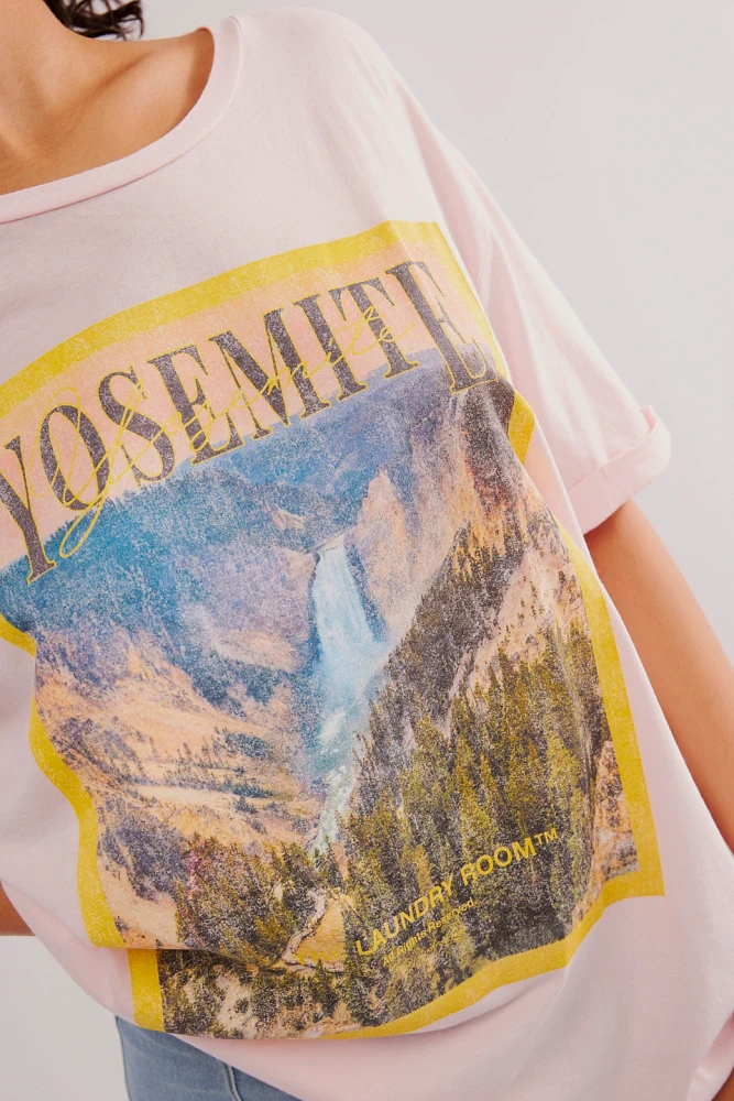 The Laundry Room Yosemite Waterfall One-Size Tee