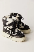 Pajar Gravita Faux Fur Boots