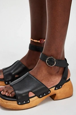 Carson Clogs