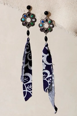 Naomi Dangle Earrings