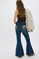 Wrangler x Lainey Wilson Wildflower Embroidered Jeans