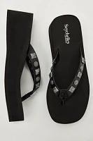 Skyscraper Studded Platform Flip Flops