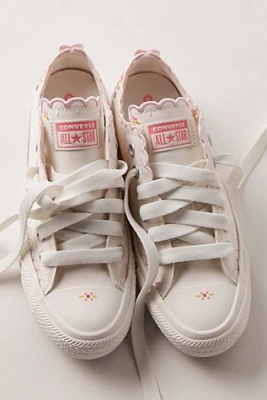 Chuck Taylor All Star Embroidered Flower Sneakers