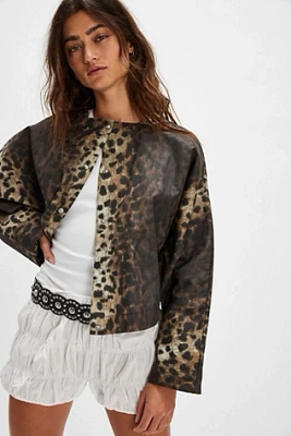 APPARIS Quinn Leopard Cape