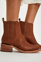 Frye Campus Chelsea Boots