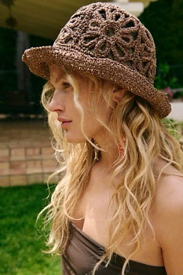 Cut-Out Daisy Straw Hat