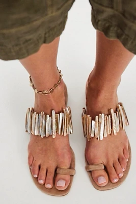 Perla Shell Sandals