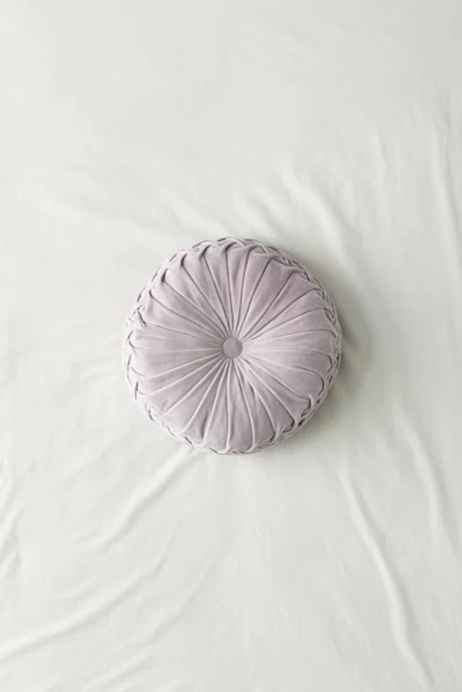 Round Pintuck Pillow