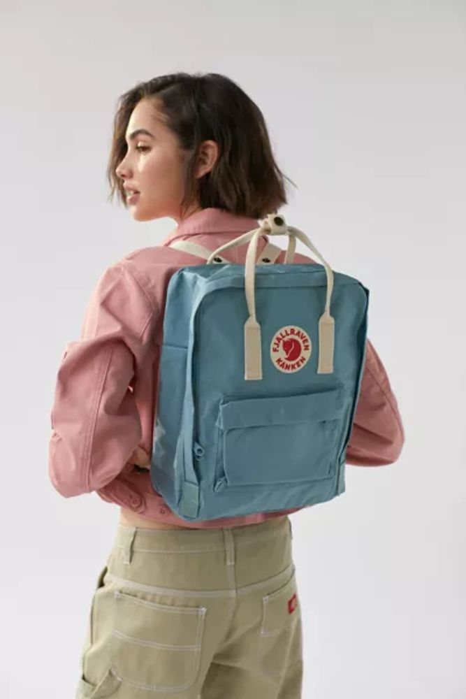 Urban Outfitters Fjallraven Classic Kånken | Pacific