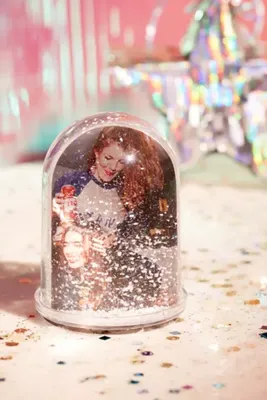 Snow Globe Picture Frame