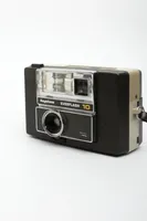 Acme Camera Co. Vintage Keystone Everflash 10 Film Camera