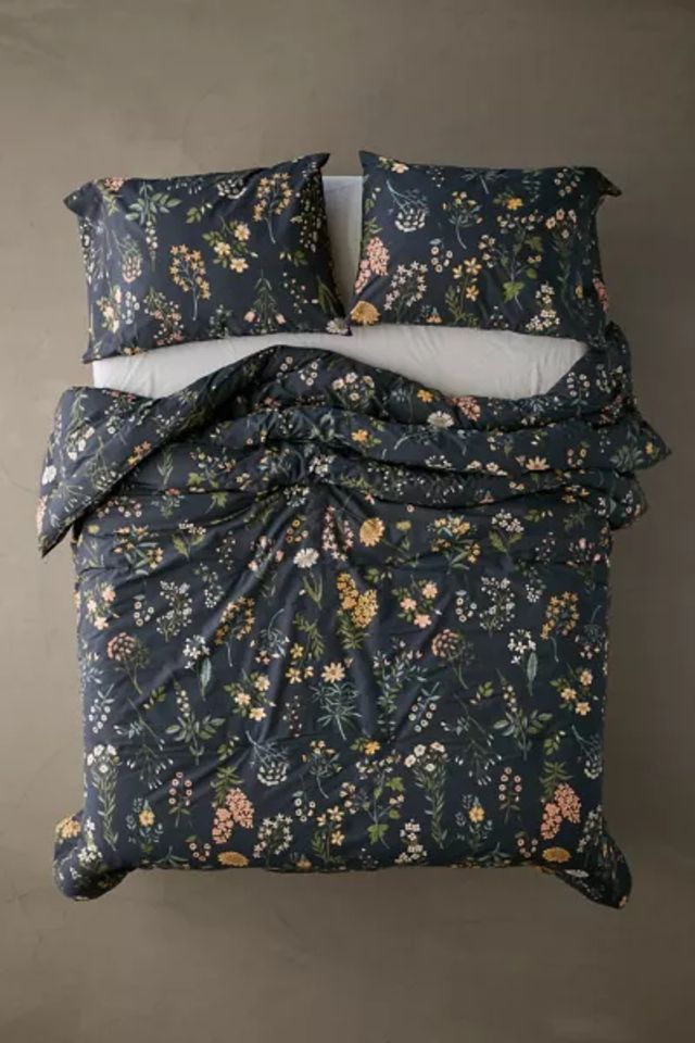 UO Myla Floral Comforter Set