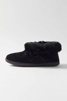 Minnetonka Sheepskin Ankle Boot Slipper