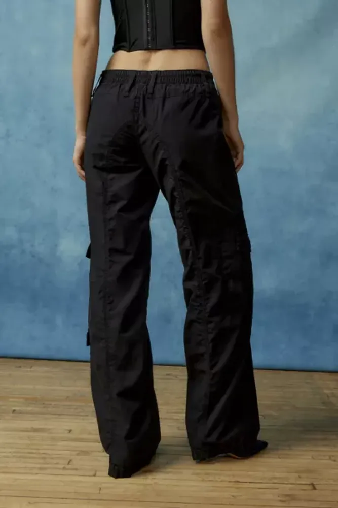 Aeropostale Elastic Waistband Drawstring Womens Joggers with Pockets,  Printed Logo Along Leg Yoga Pants, Charcoal Heather, Medium : :  Clothing, Shoes & Accessories
