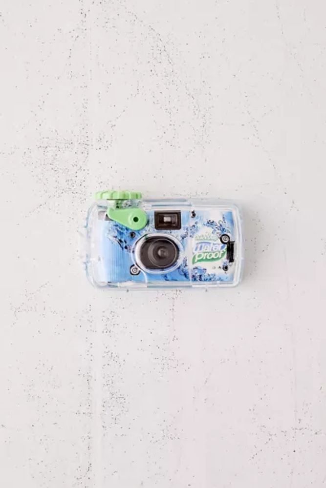 Dressoir Integratie Verrast Urban Outfitters Fujifilm Quick Snap 800 Waterproof Disposable Camera | The  Summit