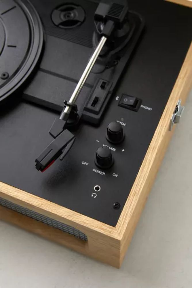 Crosley UO Exclusive Wood Voyager Record Player