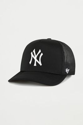 '47 UO Exclusive New York Yankees Trucker Hat