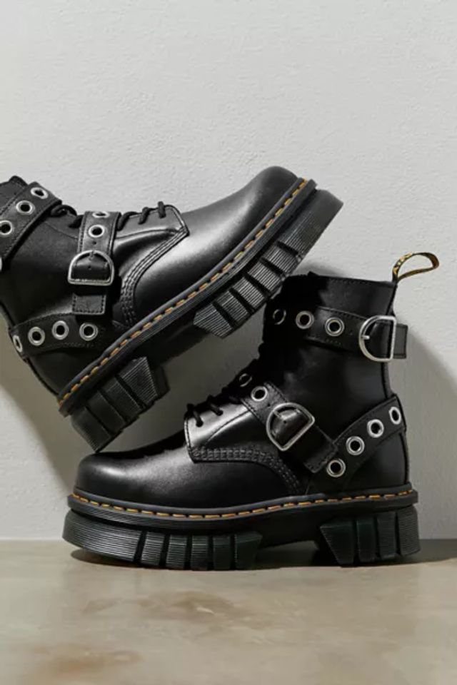 Dr. Martens Jadon II platform boots. Black leather hardware