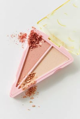 Revolution Beauty The Cheese Highlighter
