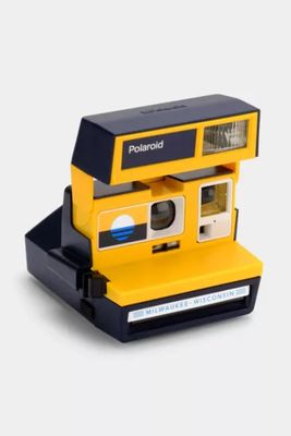 Polaroid Milwaukee Flag 600 Instant Film Camera by Retrospekt