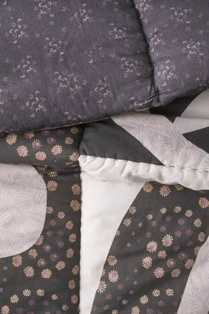 Mika Comforter Set