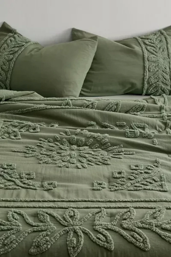 Jackie Icon Tufted Comforter