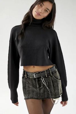 UO Finley Cropped Turtleneck Sweater
